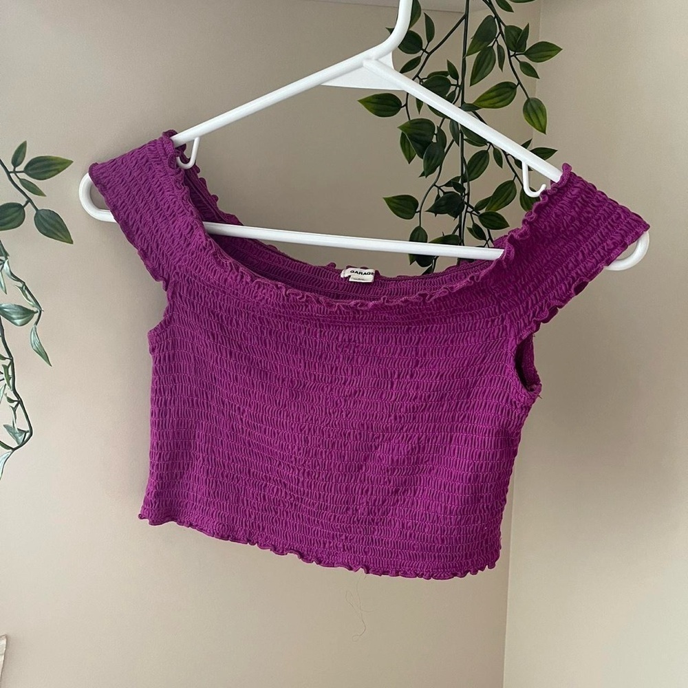 4/$24 🧡 Garage Stretchy dropped shoulder crop top - Picture 2 of 6